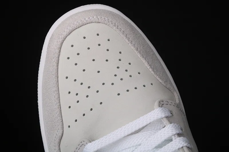 All categories Air Jordan Jordan series basketball shoes Air Jordan 1 Low Y version Air Jordan 1 Low AJ1 Joe 1 low-top top layer leather cultural and leisure sports sneakers CV3043-100